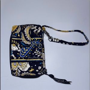 NWOT Vera Bradley RFID Smartphone Wristlet